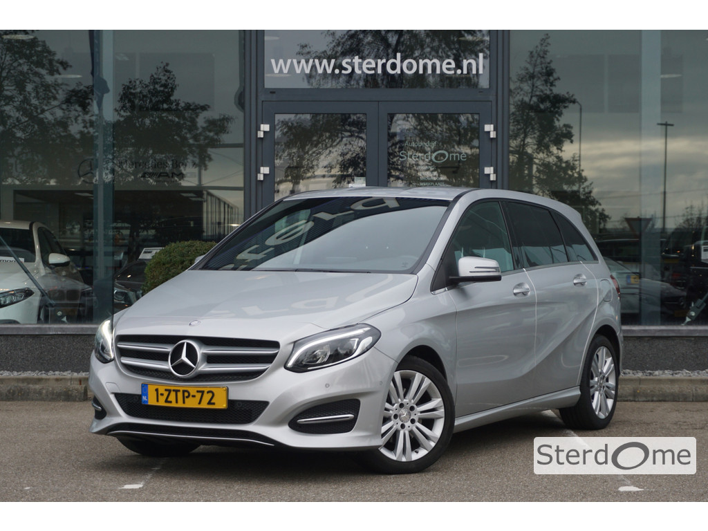 Mercedes-Benz B-Klasse 180 AMBITION Style l Facelift uitvoering l Xenon l PTS l Privacy glas l trekhaak l Airco l Navigatie 21144204-0.jpg | Sterdome B.V.