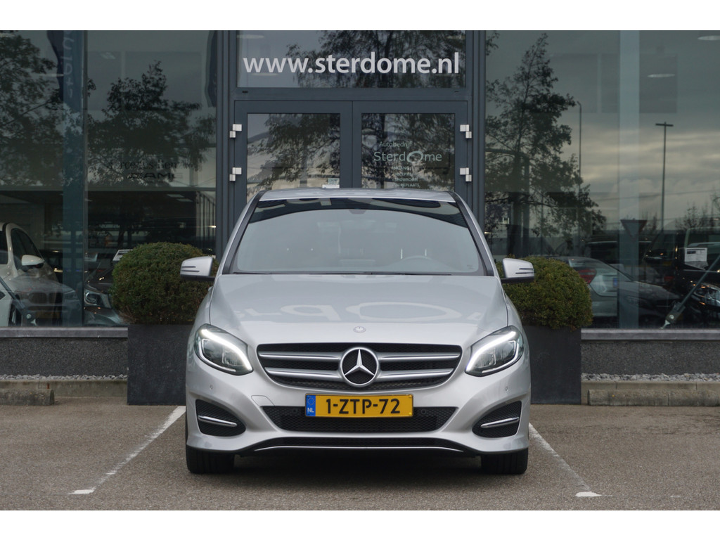 Mercedes-Benz B-Klasse 180 AMBITION Style l Facelift uitvoering l Xenon l PTS l Privacy glas l trekhaak l Airco l Navigatie 21144204-11.jpg | Sterdome B.V.