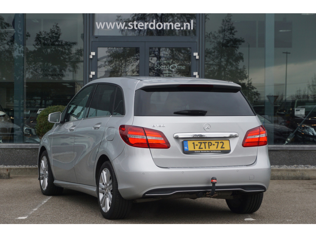 Mercedes-Benz B-Klasse 180 AMBITION Style l Facelift uitvoering l Xenon l PTS l Privacy glas l trekhaak l Airco l Navigatie 21144204-15.jpg | Sterdome B.V.