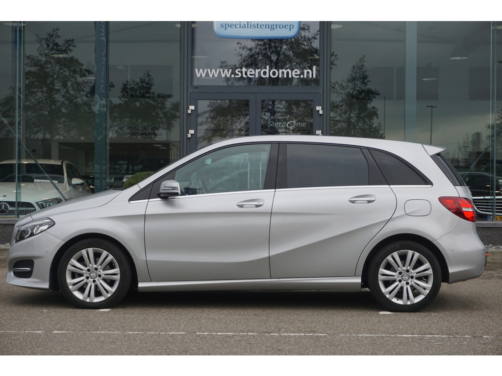 Mercedes-Benz B-Klasse 180 AMBITION Style l Facelift uitvoering l Xenon l PTS l Privacy glas l trekhaak l Airco l Navigatie 21144204-16.jpg | Sterdome B.V.