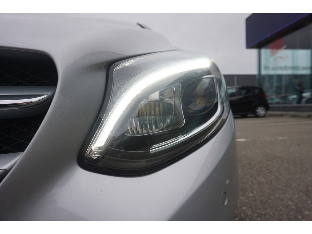 Mercedes-Benz B-Klasse 180 AMBITION Style l Facelift uitvoering l Xenon l PTS l Privacy glas l trekhaak l Airco l Navigatie 21144204-44.jpg | Sterdome B.V.