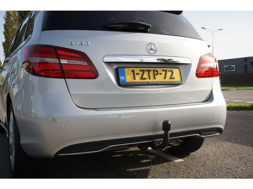 Mercedes-Benz B-Klasse 180 AMBITION Style l Facelift uitvoering l Xenon l PTS l Privacy glas l trekhaak l Airco l Navigatie 21144204-8.jpg | Sterdome B.V.