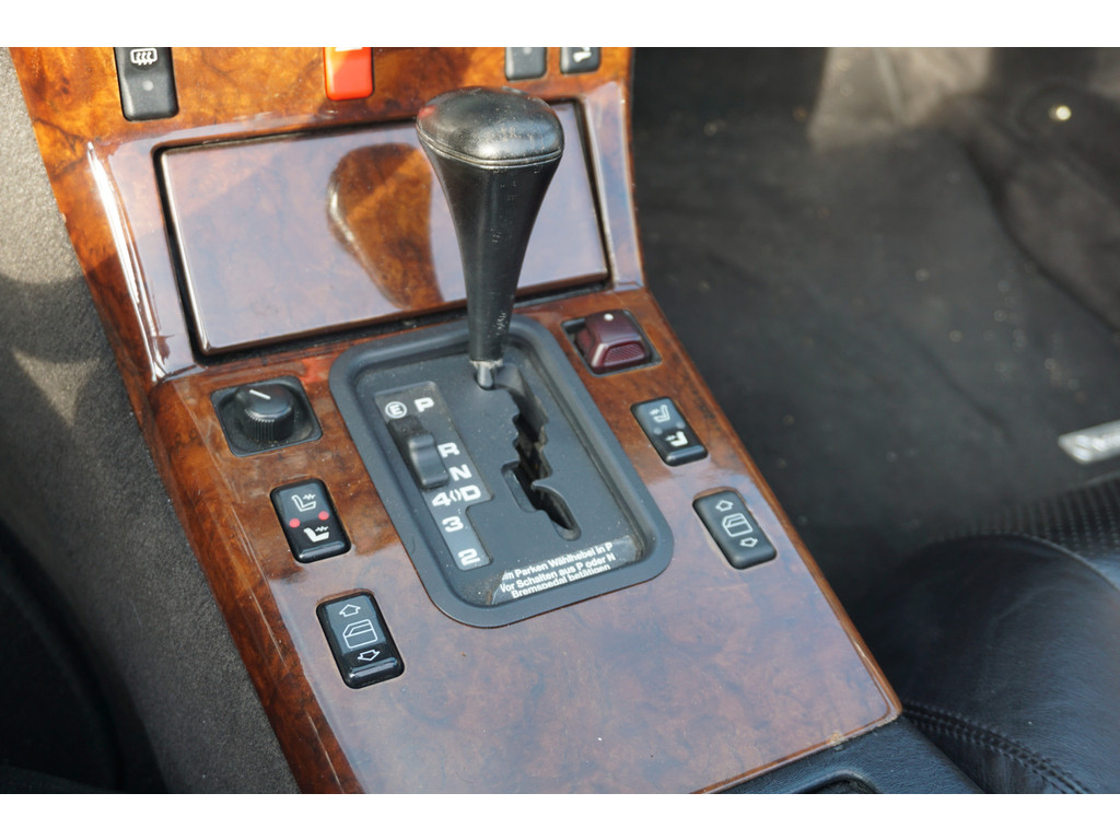 Mercedes-Benz SL-Klasse 300 SL-24 Automatische Airco l Memory l Alarm l Automatische antenne l Windschot l Stoelverwarming l 5 Traps automaat l 31956945-29.jpg | Sterdome B.V.