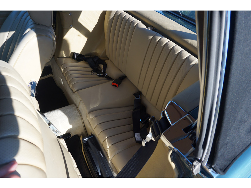 Mercedes-Benz SL-Klasse 380 SL V8 l Automaat l Beige lederen bekleding l Airco l Hardtop l 71347 km l 14 ' LM Koonkurk velgen l Centrale deurvergrendeli 35299594-13.jpg | Sterdome B.V.