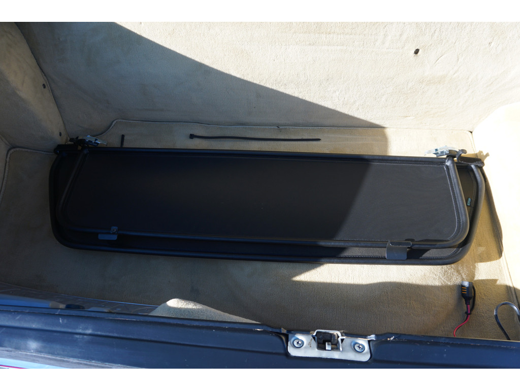 Mercedes-Benz SL-Klasse 380 SL V8 l Automaat l Beige lederen bekleding l Airco l Hardtop l 71347 km l 14 ' LM Koonkurk velgen l Centrale deurvergrendeli 35299594-14.jpg | Sterdome B.V.