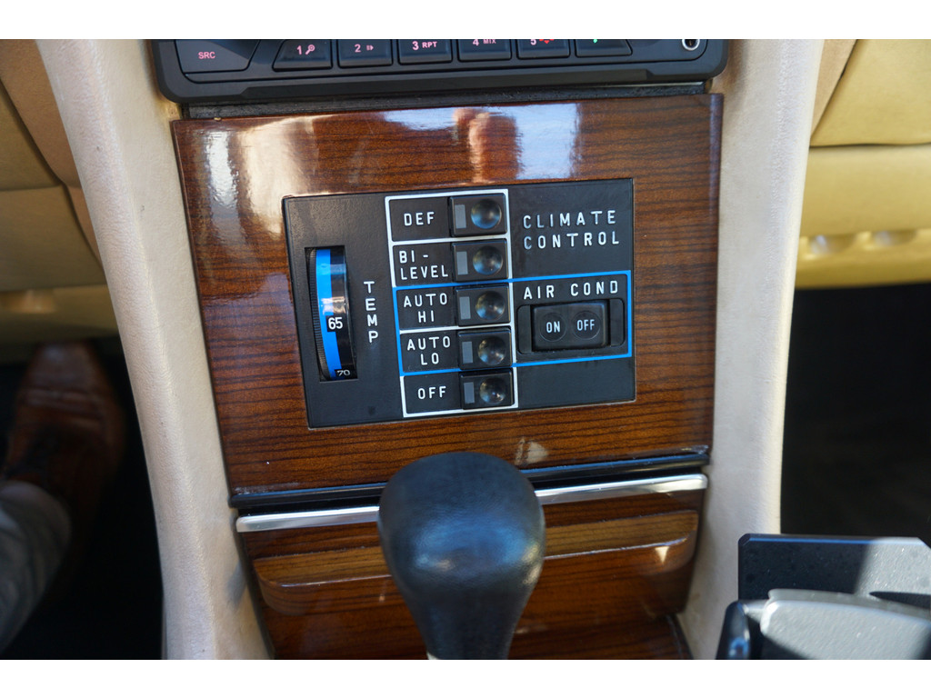 Mercedes-Benz SL-Klasse 380 SL V8 l Automaat l Beige lederen bekleding l Airco l Hardtop l 71347 km l 14 ' LM Koonkurk velgen l Centrale deurvergrendeli 35299594-15.jpg | Sterdome B.V.