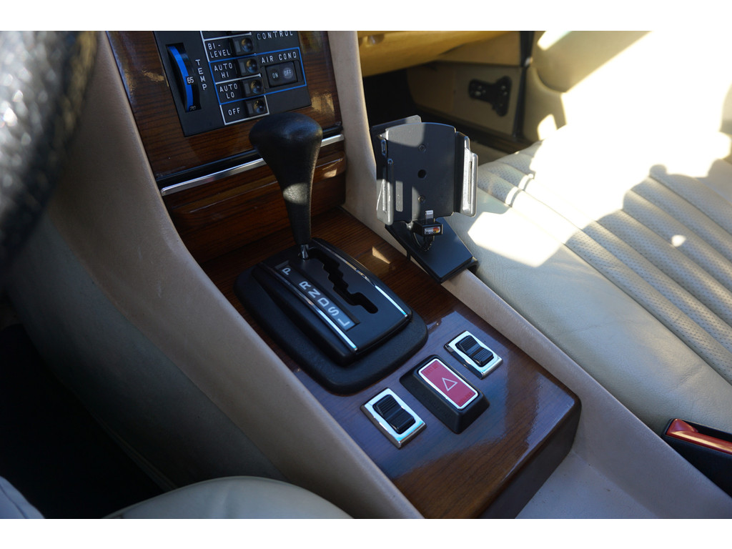 Mercedes-Benz SL-Klasse 380 SL V8 l Automaat l Beige lederen bekleding l Airco l Hardtop l 71347 km l 14 ' LM Koonkurk velgen l Centrale deurvergrendeli 35299594-16.jpg | Sterdome B.V.