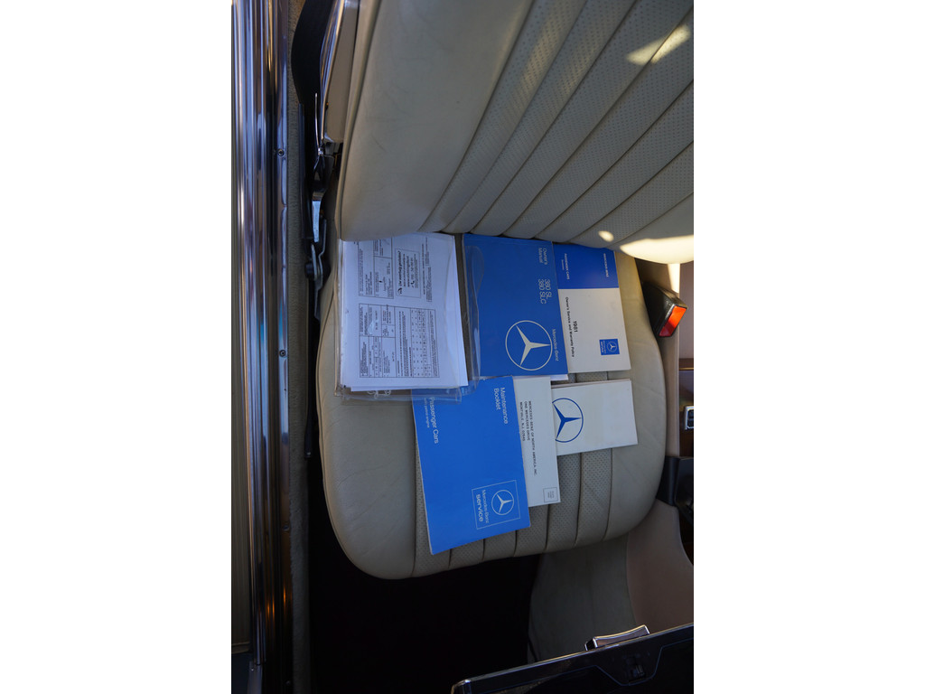 Mercedes-Benz SL-Klasse 380 SL V8 l Automaat l Beige lederen bekleding l Airco l Hardtop l 71347 km l 14 ' LM Koonkurk velgen l Centrale deurvergrendeli 35299594-32.jpg | Sterdome B.V.