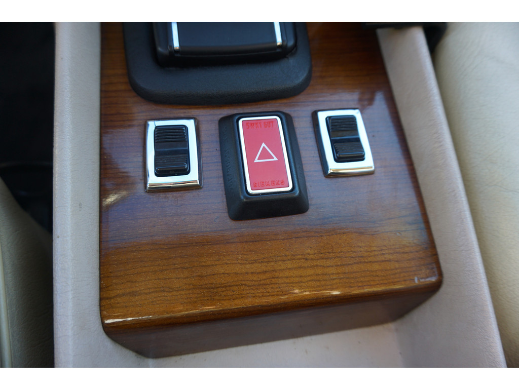 Mercedes-Benz SL-Klasse 380 SL V8 l Automaat l Beige lederen bekleding l Airco l Hardtop l 71347 km l 14 ' LM Koonkurk velgen l Centrale deurvergrendeli 35299594-37.jpg | Sterdome B.V.