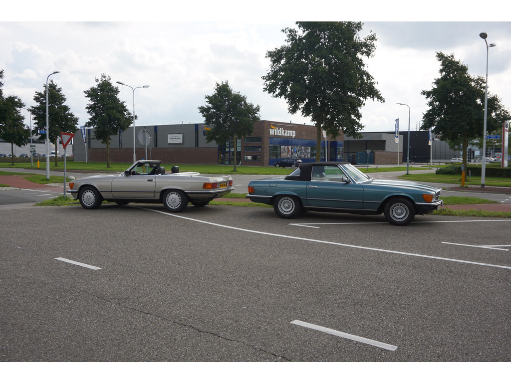 Mercedes-Benz SL-Klasse 380 SL V8 l Automaat l Beige lederen bekleding l Airco l Hardtop l 71347 km l 14 ' LM Koonkurk velgen l Centrale deurvergrendeli 35299594-48.jpg | Sterdome B.V.