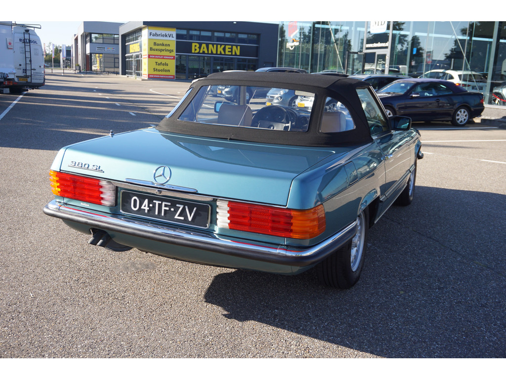 Mercedes-Benz SL-Klasse 380 SL V8 l Automaat l Beige lederen bekleding l Airco l Hardtop l 71347 km l 14 ' LM Koonkurk velgen l Centrale deurvergrendeli 35299594-8.jpg | Sterdome B.V.