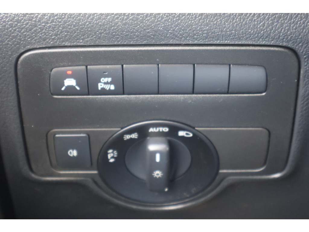 Mercedes-Benz Vito 114 CDI Lang l Trekhaak l Becker MAP Pilot l Camera l LED intelligent l Comfortstoelen voor best. + bijrijder l Airco l 40829789-11.jpg | Sterdome B.V.