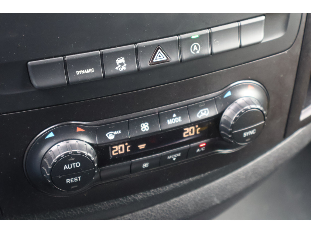 Mercedes-Benz Vito 114 CDI Lang l Trekhaak l Becker MAP Pilot l Camera l LED intelligent l Comfortstoelen voor best. + bijrijder l Airco l 40829789-13.jpg | Sterdome B.V.