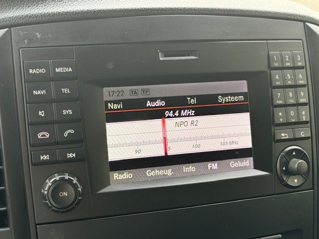 Mercedes-Benz Vito 114 CDI Lang l Trekhaak l Becker MAP Pilot l Camera l LED intelligent l Comfortstoelen voor best. + bijrijder l Airco l 40829789-15.jpg | Sterdome B.V.