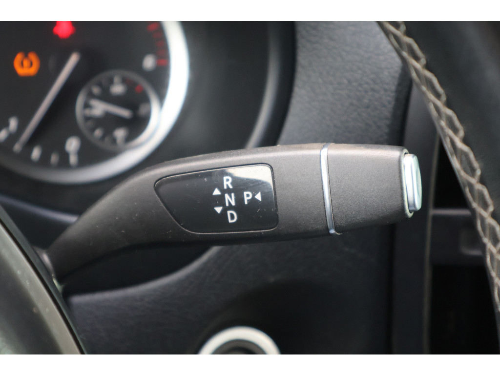 Mercedes-Benz Vito 114 CDI Lang l Trekhaak l Becker MAP Pilot l Camera l LED intelligent l Comfortstoelen voor best. + bijrijder l Airco l 40829789-18.jpg | Sterdome B.V.