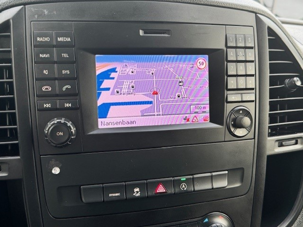 Mercedes-Benz Vito 114 CDI Lang l Trekhaak l Becker MAP Pilot l Camera l LED intelligent l Comfortstoelen voor best. + bijrijder l Airco l 40829789-29.jpg | Sterdome B.V.