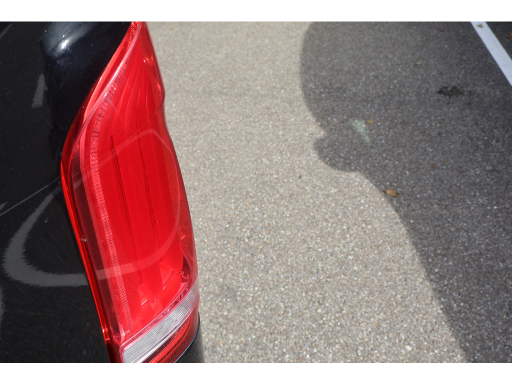 Mercedes-Benz Vito 114 CDI Lang l Trekhaak l Becker MAP Pilot l Camera l LED intelligent l Comfortstoelen voor best. + bijrijder l Airco l 40829789-41.jpg | Sterdome B.V.