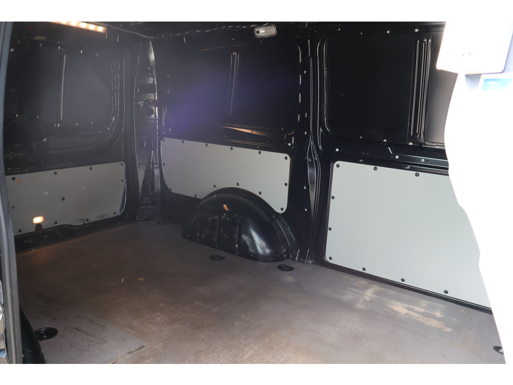 Mercedes-Benz Vito 114 CDI Lang l Trekhaak l Becker MAP Pilot l Camera l LED intelligent l Comfortstoelen voor best. + bijrijder l Airco l 40829789-42.jpg | Sterdome B.V.
