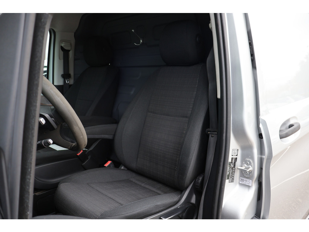 Mercedes-Benz Vito 114 CDI Extra Lang | Dubbele schuifdeuren | Camara l 2,5 t Trekhaak l THERMOTRONIC Airco l Comforstoelen l LM velgen l 41084116-1.jpg | Sterdome B.V.