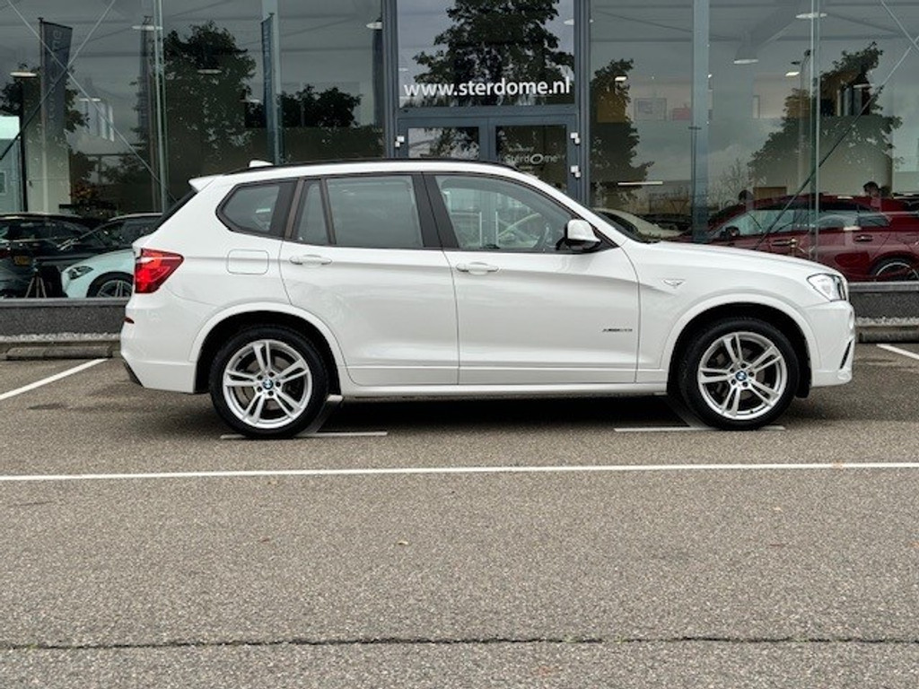 BMW X3 xDrive20i High Executive l M line Sportpakket l Panoramadak l Leder l LED l Elekt. bedienbare achterklep l Stoelverwarming l Par 41084249-4.jpg | Sterdome B.V.