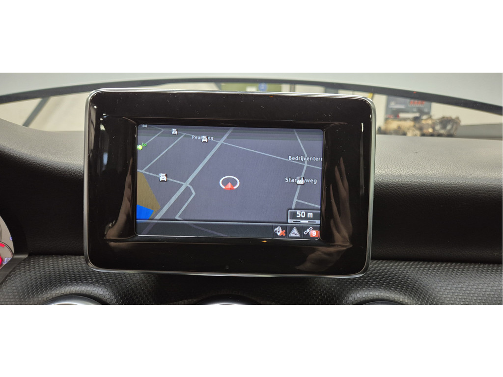 Mercedes-Benz A-Klasse 180 Ambition l Airco l Camera l Navigatie l Stoelverwarming l Adaptief remlicht l 41964268-10.jpg | Sterdome B.V.
