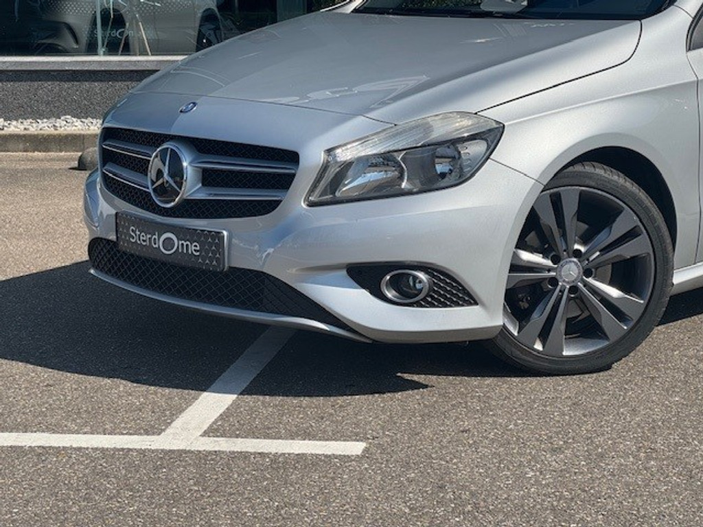 Mercedes-Benz A-Klasse 180 Ambition l Airco l Camera l Navigatie l Stoelverwarming l Adaptief remlicht l 41964268-15.jpg | Sterdome B.V.