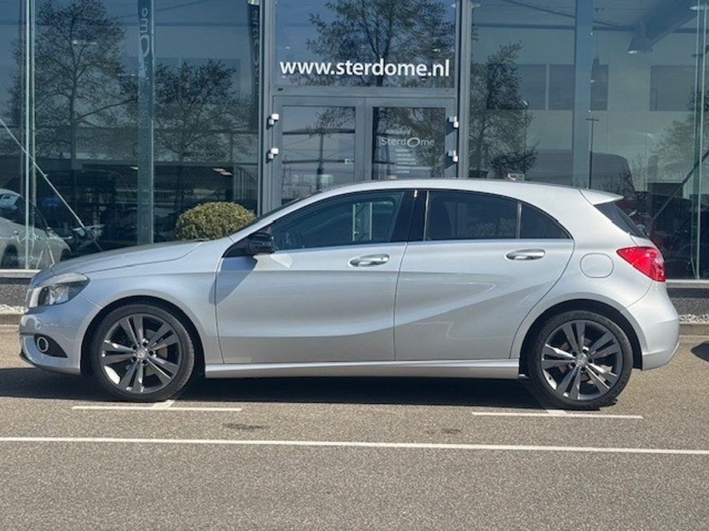 Mercedes-Benz A-Klasse 180 Ambition l Airco l Camera l Navigatie l Stoelverwarming l Adaptief remlicht l 41964268-16.jpg | Sterdome B.V.