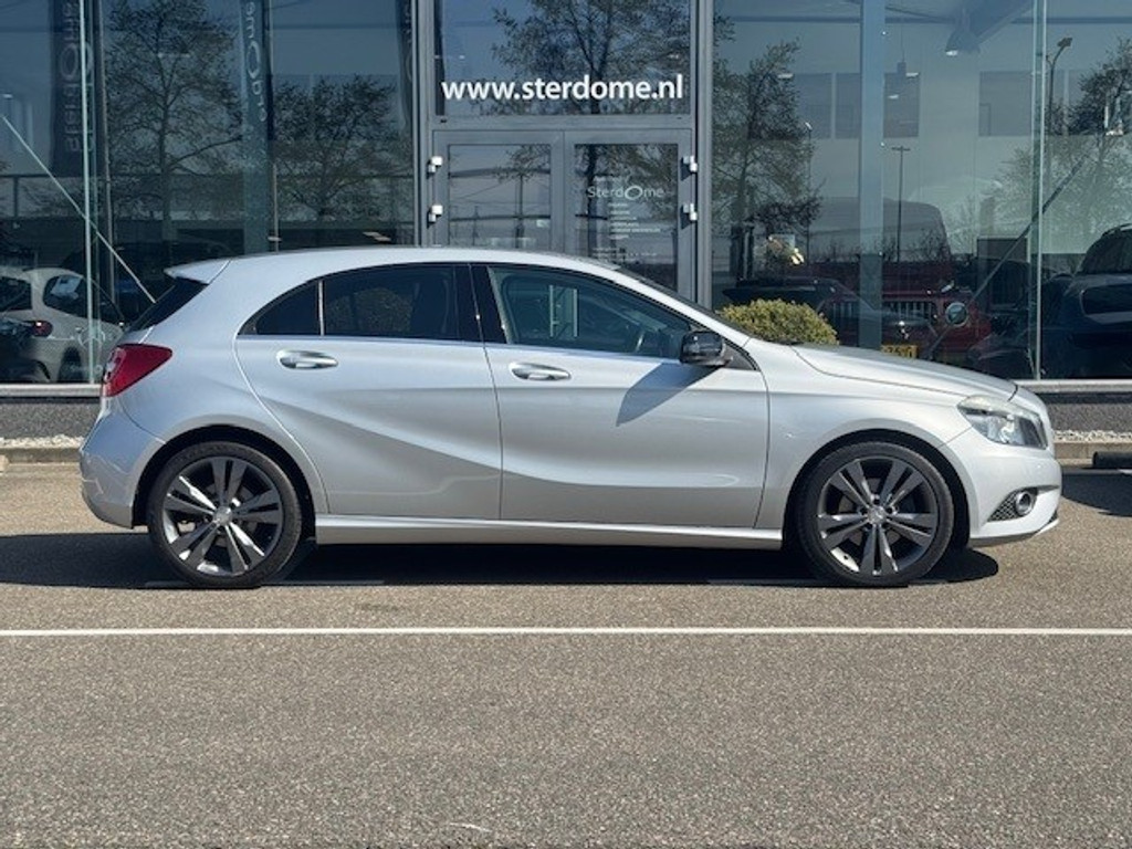 Mercedes-Benz A-Klasse 180 Ambition l Airco l Camera l Navigatie l Stoelverwarming l Adaptief remlicht l 41964268-2.jpg | Sterdome B.V.