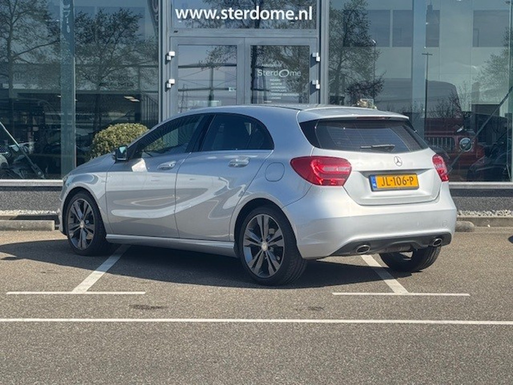 Mercedes-Benz A-Klasse 180 Ambition l Airco l Camera l Navigatie l Stoelverwarming l Adaptief remlicht l 41964268-21.jpg | Sterdome B.V.