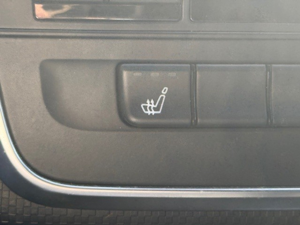 Mercedes-Benz A-Klasse 180 Ambition l Airco l Camera l Navigatie l Stoelverwarming l Adaptief remlicht l 41964268-33.jpg | Sterdome B.V.