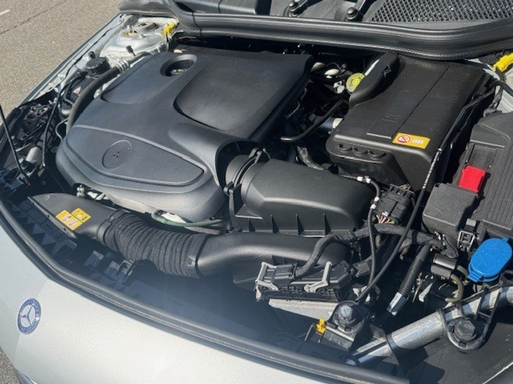 Mercedes-Benz A-Klasse 180 Ambition l Airco l Camera l Navigatie l Stoelverwarming l Adaptief remlicht l 41964268-35.jpg | Sterdome B.V.