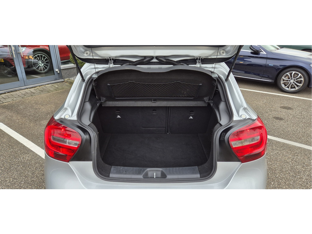 Mercedes-Benz A-Klasse 180 Ambition l Airco l Camera l Navigatie l Stoelverwarming l Adaptief remlicht l 41964268-7.jpg | Sterdome B.V.