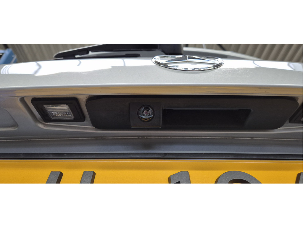 Mercedes-Benz A-Klasse 180 Ambition l Airco l Camera l Navigatie l Stoelverwarming l Adaptief remlicht l 41964268-8.jpg | Sterdome B.V.