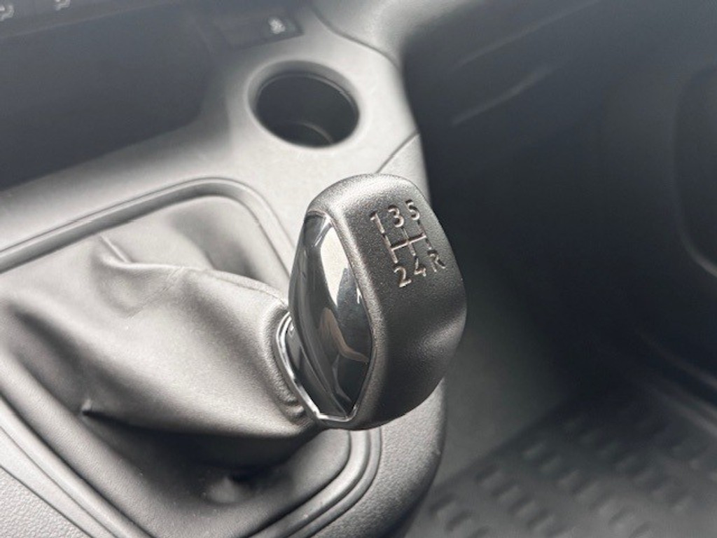 Peugeot Partner 1.6 BlueHDI Premium l Airco l Camera l Smartphone integratie l Parkeersensoren l Trekhaak l 42618482-16.jpg | Sterdome B.V.