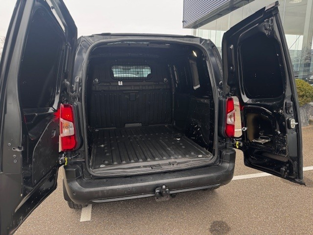 Peugeot Partner 1.6 BlueHDI Premium l Airco l Camera l Smartphone integratie l Parkeersensoren l Trekhaak l 42618482-3.jpg | Sterdome B.V.