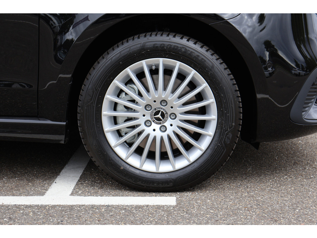 Mercedes-Benz Vito 119 CDI L3 Sportpakket l 4 x 4 l Dubbel Cabine l AIRMATIC l 360 gr Camera l 2,5t AHW | DISTRONIC | gewicht l MBUX l LEDER l Stoe 42774993-13.jpg | Sterdome B.V.