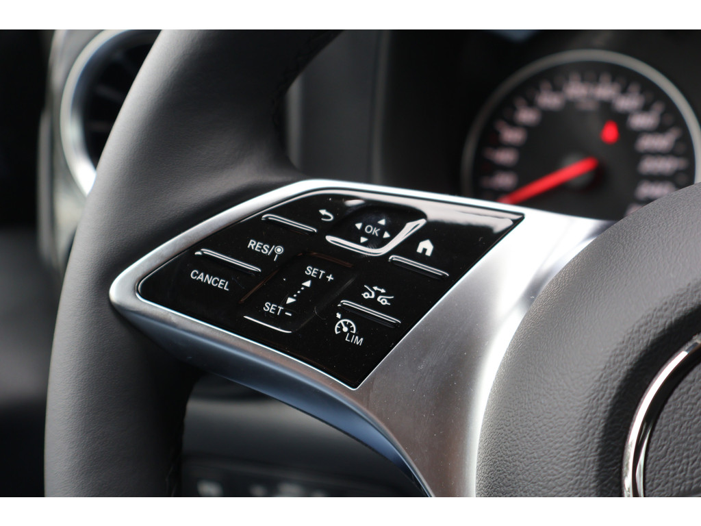 Mercedes-Benz Vito 119 CDI L3 Sportpakket l 4 x 4 l Dubbel Cabine l AIRMATIC l 360 gr Camera l 2,5t AHW | DISTRONIC | gewicht l MBUX l LEDER l Stoe 42774993-28.jpg | Sterdome B.V.