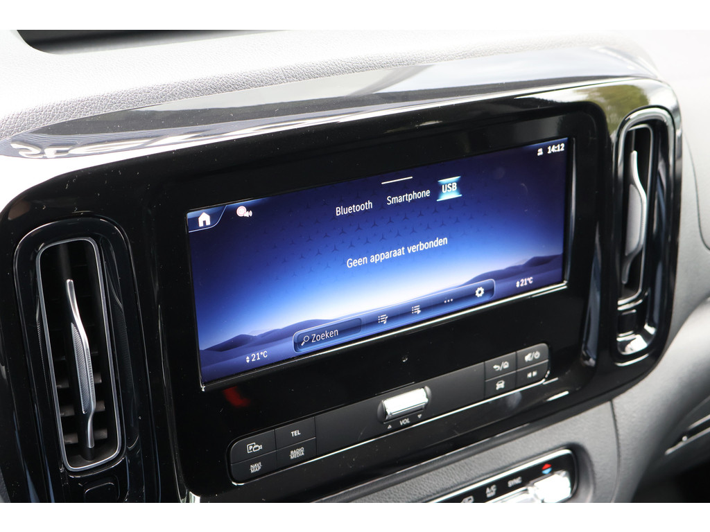 Mercedes-Benz Vito 119 CDI L3 Sportpakket l 4 x 4 l Dubbel Cabine l AIRMATIC l 360 gr Camera l 2,5t AHW | DISTRONIC | gewicht l MBUX l LEDER l Stoe 42774993-33.jpg | Sterdome B.V.