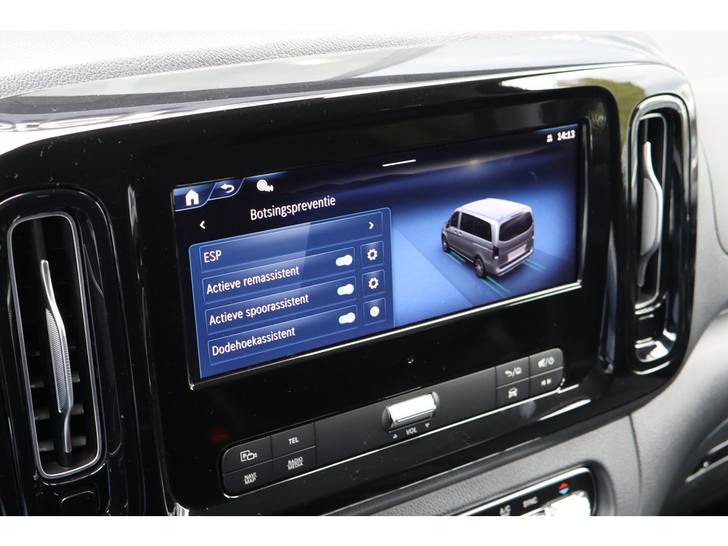 Mercedes-Benz Vito 119 CDI L3 Sportpakket l 4 x 4 l Dubbel Cabine l AIRMATIC l 360 gr Camera l 2,5t AHW | DISTRONIC | gewicht l MBUX l LEDER l Stoe 42774993-35.jpg | Sterdome B.V.