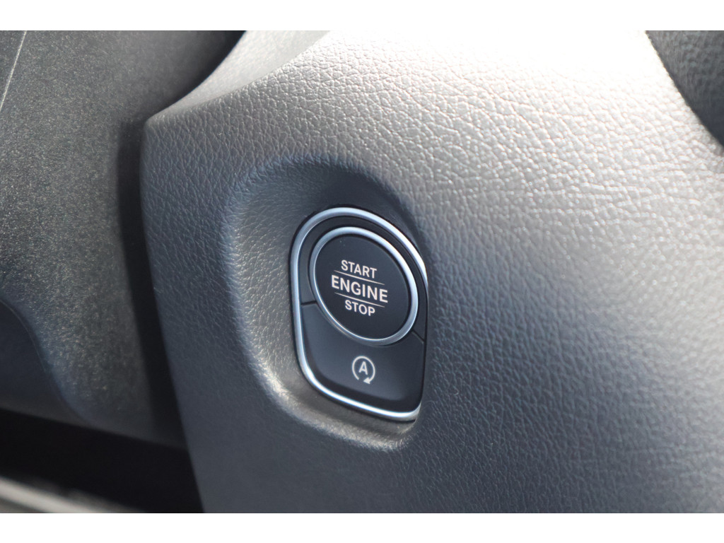 Mercedes-Benz Vito 119 CDI L3 Sportpakket l 4 x 4 l Dubbel Cabine l AIRMATIC l 360 gr Camera l 2,5t AHW | DISTRONIC | gewicht l MBUX l LEDER l Stoe 42774993-40.jpg | Sterdome B.V.