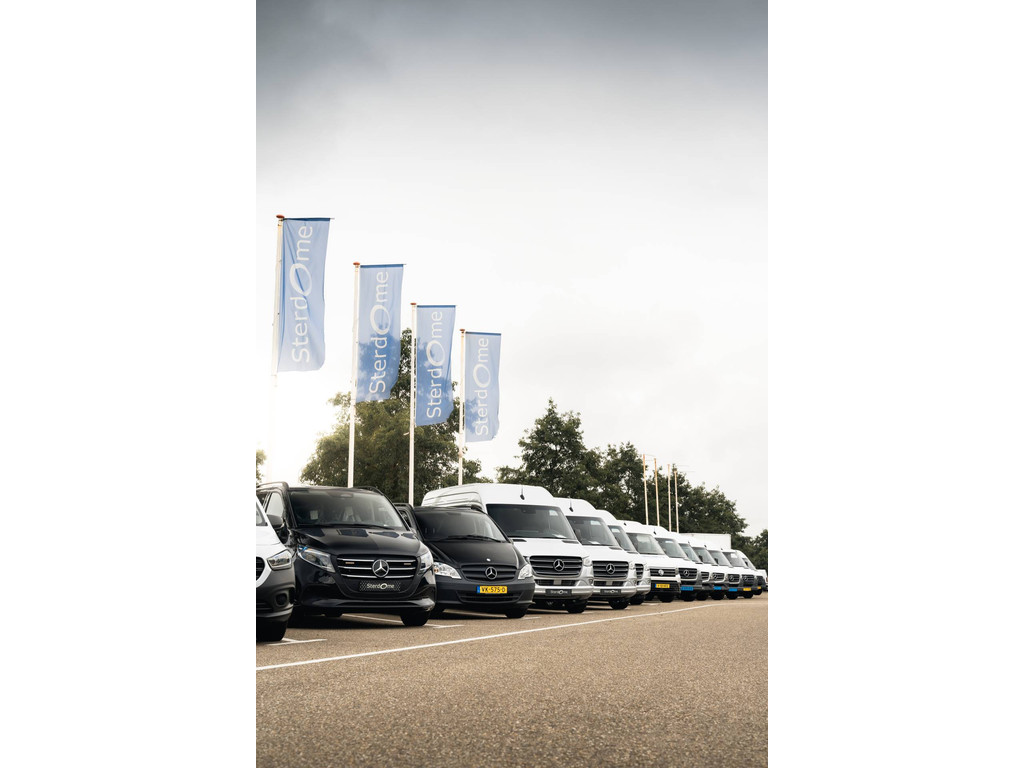 Mercedes-Benz Vito 119 CDI L3 Sportpakket l 4 x 4 l Dubbel Cabine l AIRMATIC l 360 gr Camera l 2,5t AHW | DISTRONIC | gewicht l MBUX l LEDER l Stoe 42774993-50.jpg | Sterdome B.V.