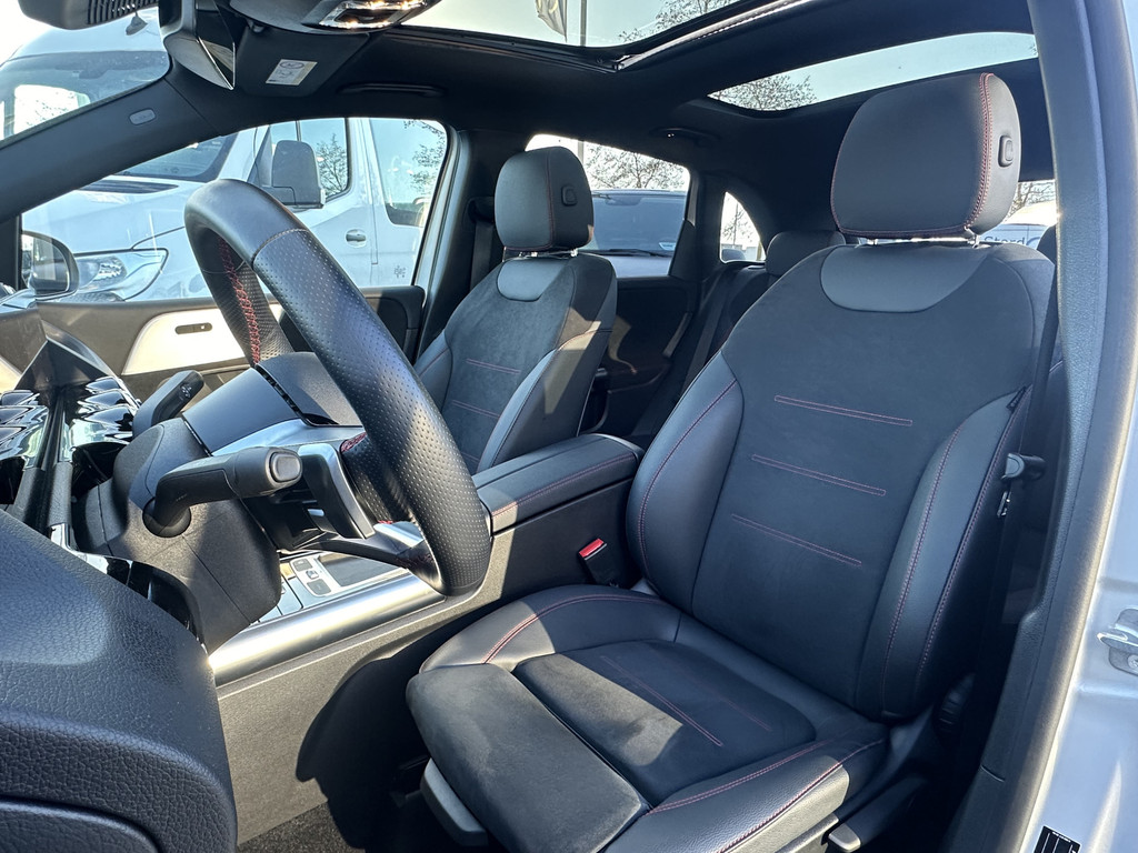 Mercedes-Benz B-klasse 200 AMG Line l Distronic l Panoramaschuifdak l MBUX l Achteruitrijcamera l Multispaaks l sportief motorgeluid l Keyless l Stoelverwarming l M 43066206-10.jpg | Sterdome B.V.