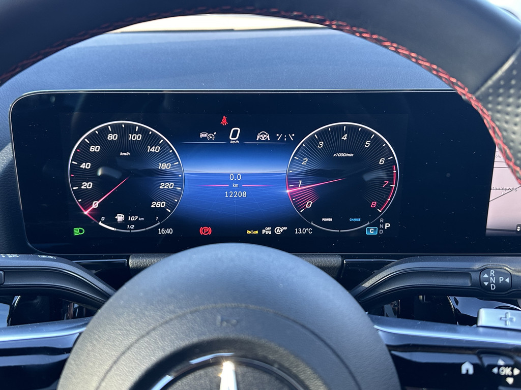 Mercedes-Benz B-klasse 200 AMG Line l Distronic l Panoramaschuifdak l MBUX l Achteruitrijcamera l Multispaaks l sportief motorgeluid l Keyless l Stoelverwarming l M 43066206-15.jpg | Sterdome B.V.