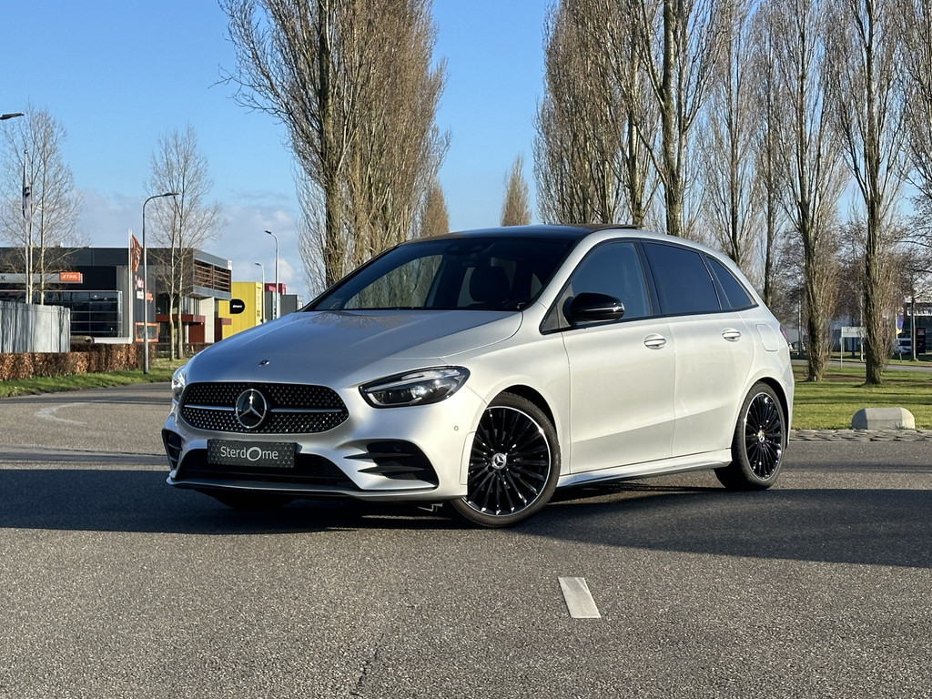 Mercedes-Benz B-klasse 200 AMG Line l Distronic l Panoramaschuifdak l MBUX l Achteruitrijcamera l Multispaaks l sportief motorgeluid l Keyless l Stoelverwarming l M 43066206-4.jpg | Sterdome B.V.