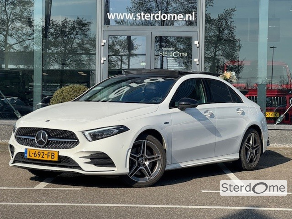 Mercedes-Benz A-Klasse 250 e Business Solution AMG Limited l Panoramaschuifdak l DISTRONIC PLUS l Trekhaak l l Memory stoelen l 360 camera l Sfeerverli 43955410-0.jpg | Sterdome B.V.