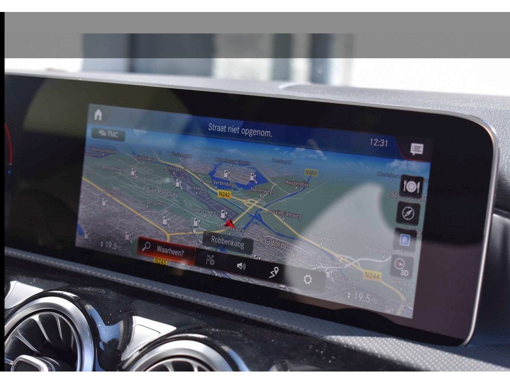 Mercedes-Benz A-Klasse 250 e Business Solution AMG Limited l Panoramaschuifdak l DISTRONIC PLUS l Trekhaak l l Memory stoelen l 360 camera l Sfeerverli 43955410-17.jpg | Sterdome B.V.