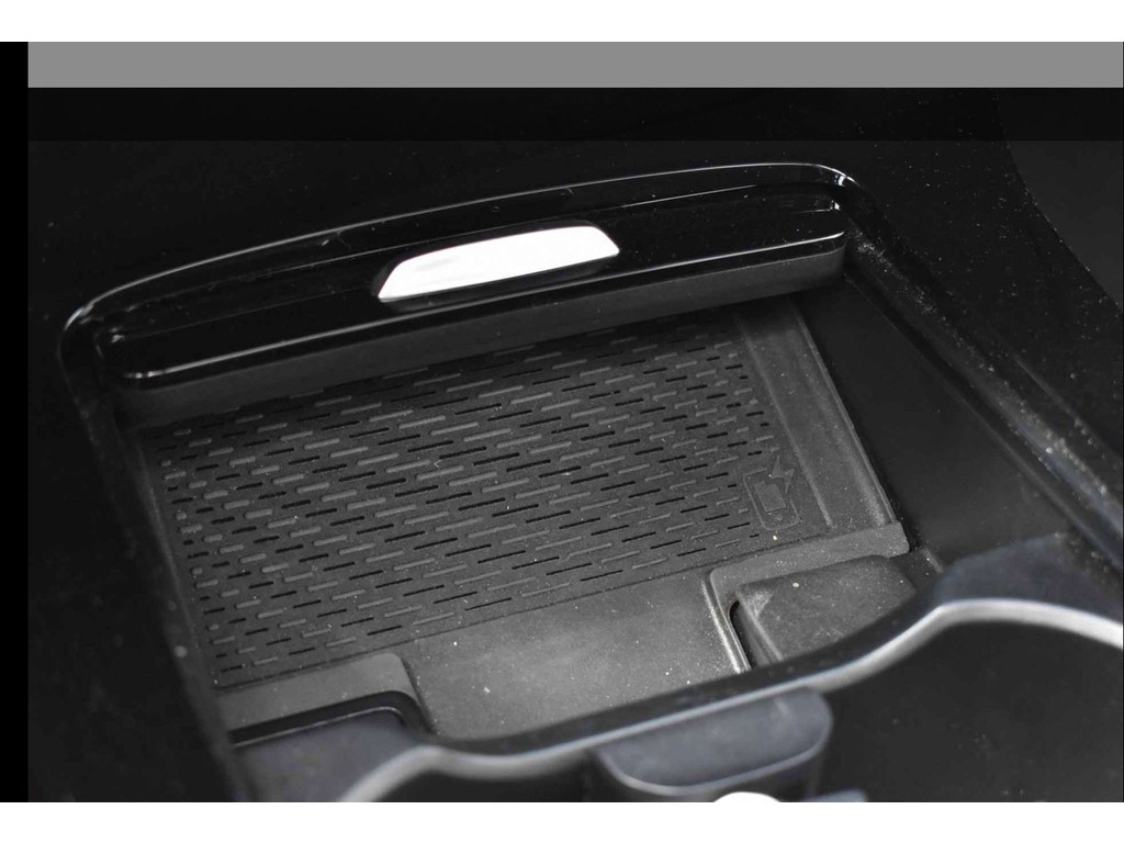 Mercedes-Benz A-Klasse 250 e Business Solution AMG Limited l Panoramaschuifdak l DISTRONIC PLUS l Trekhaak l l Memory stoelen l 360 camera l Sfeerverli 43955410-8.jpg | Sterdome B.V.