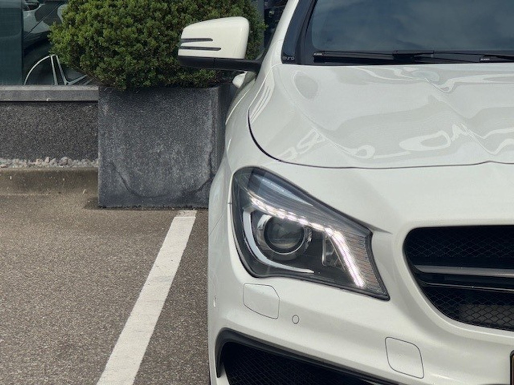 Mercedes-Benz CLA-Klasse AMG 45 4MATIC l 361 PK l Dealer onderhouden l Panoramadak l Performance stoelen l LED l THERMOTRONIC l PTS l Navi l 45361057-13.jpg | Sterdome B.V.