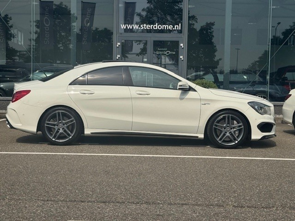 Mercedes-Benz CLA-Klasse AMG 45 4MATIC l 361 PK l Dealer onderhouden l Panoramadak l Performance stoelen l LED l THERMOTRONIC l PTS l Navi l 45361057-2.jpg | Sterdome B.V.