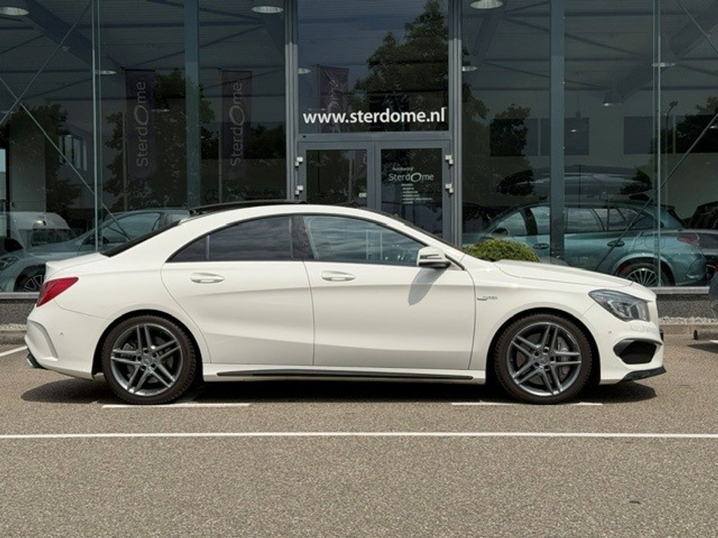 Mercedes-Benz CLA-Klasse AMG 45 4MATIC l 361 PK l Dealer onderhouden l Panoramadak l Performance stoelen l LED l THERMOTRONIC l PTS l Navi l MBUX l 45361057-2.jpg | Sterdome B.V.
